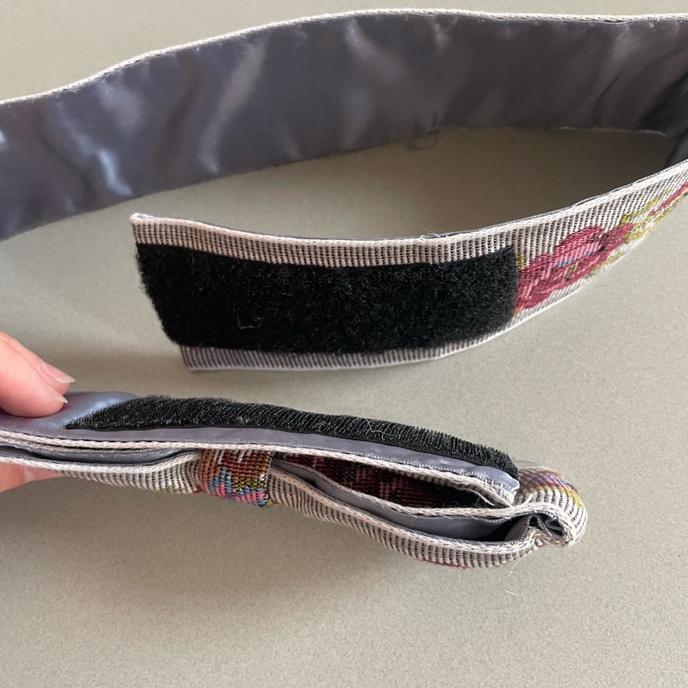 Vintage Handmade Floral Bow front belt - Picture 4 of 4
